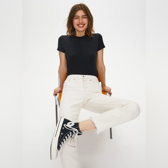 Levi's Wedgie Icon Fit in Neutral Ground - Picture 2 of 16